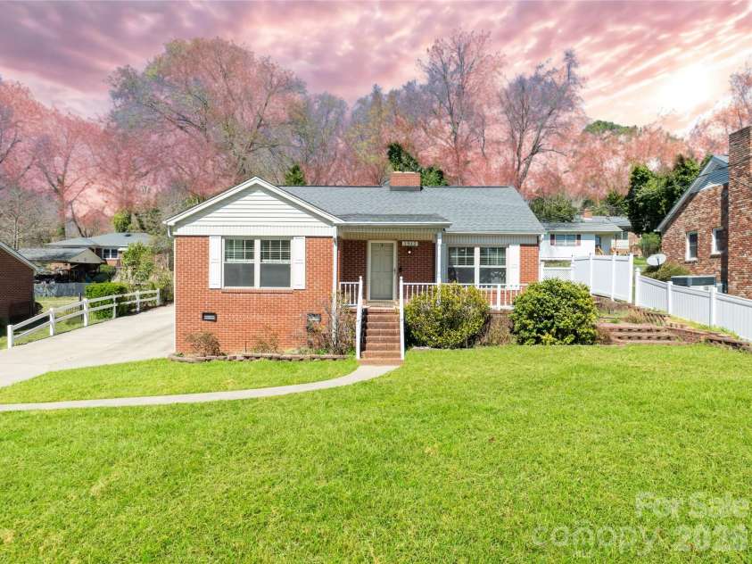 1912 Old West Lane, Gastonia, NC 28052.  MLS# CAR4349351, YatesRealty ID 14137. 