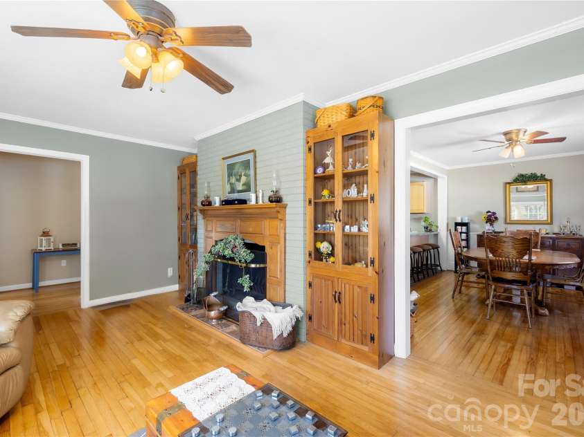 1912 Old West Lane, Gastonia, NC 28052.  MLS# CAR4349351, YatesRealty ID 14137. 