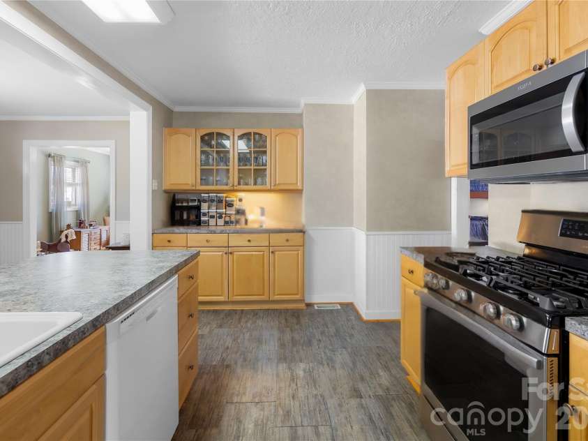 1912 Old West Lane, Gastonia, NC 28052.  MLS# CAR4349351, YatesRealty ID 14137. 