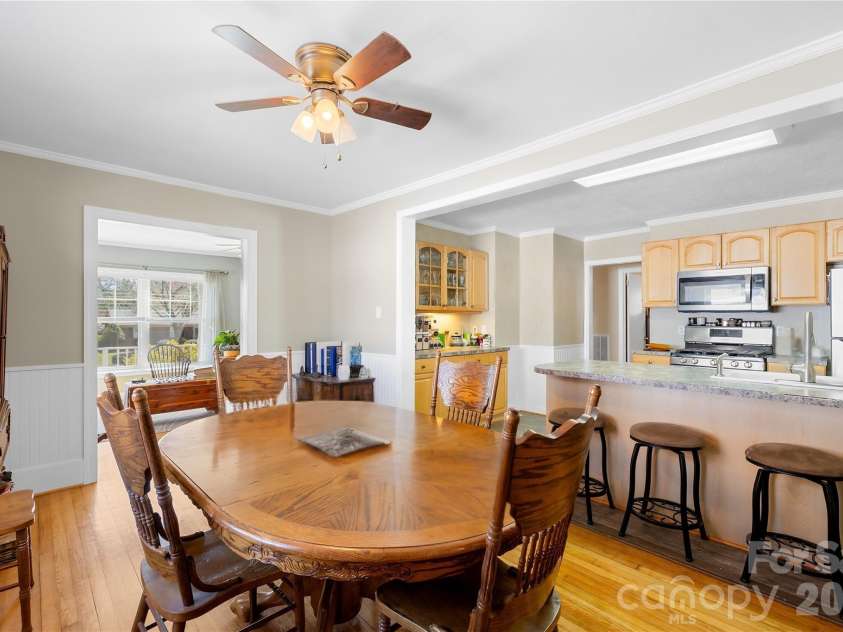 1912 Old West Lane, Gastonia, NC 28052.  MLS# CAR4349351, YatesRealty ID 14137. 