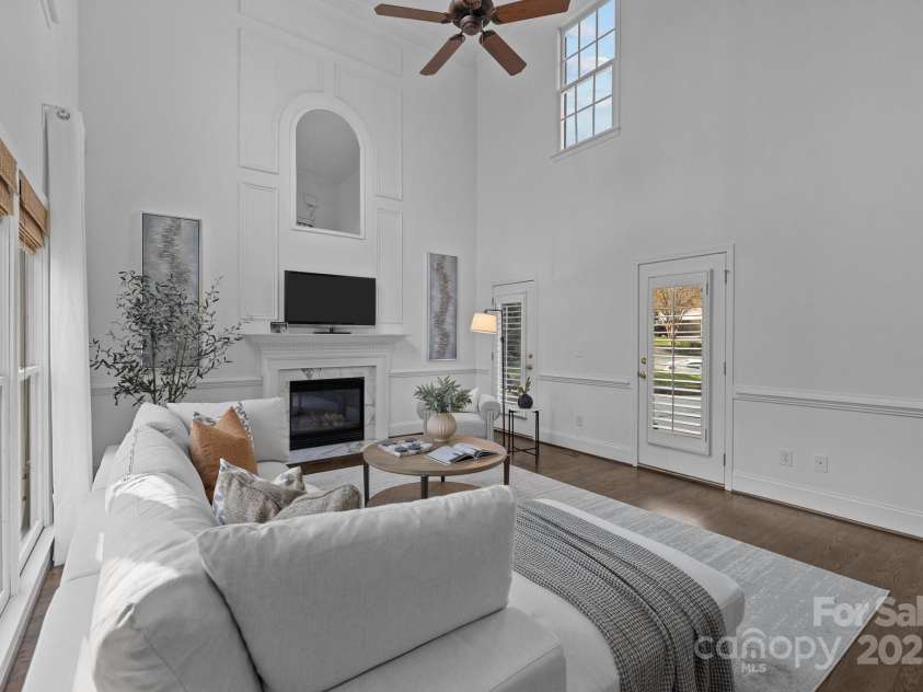 5303 Shasta Hill Court, Charlotte, NC 28211.  MLS# CAR4194738, YatesRealty ID 14138. 
