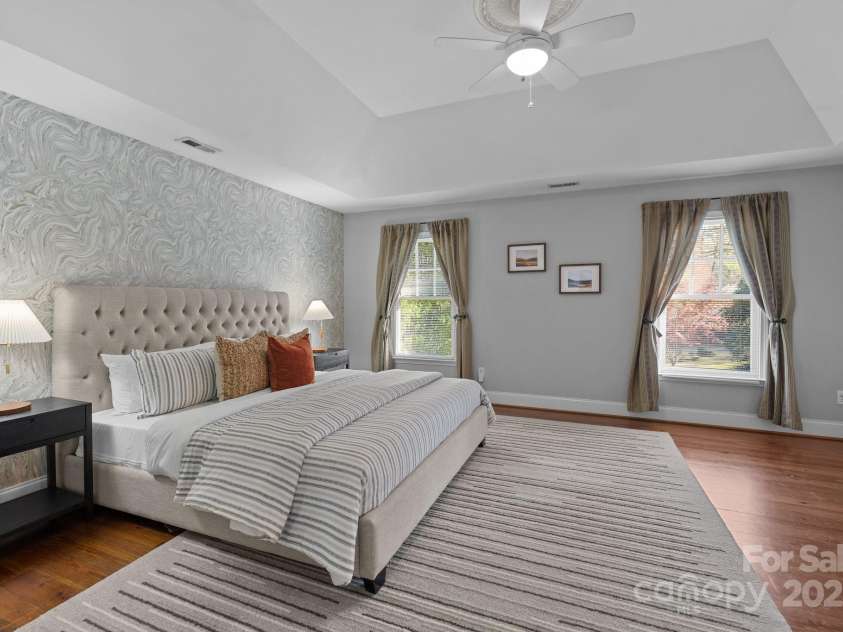 5303 Shasta Hill Court, Charlotte, NC 28211.  MLS# CAR4194738, YatesRealty ID 14138. 