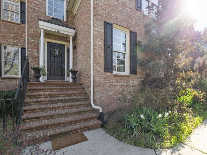 5303 Shasta Hill Court, Charlotte, NC 28211.  MLS# CAR4194738, YatesRealty ID 14138. 