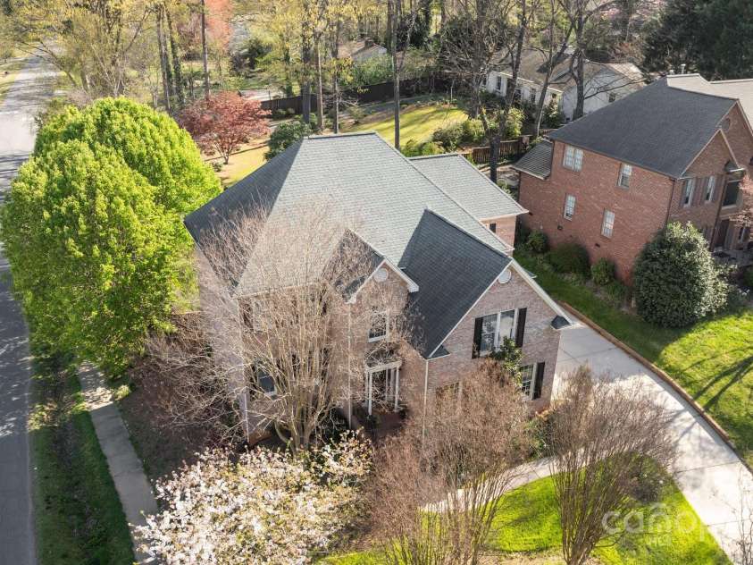 5303 Shasta Hill Court, Charlotte, NC 28211.  MLS# CAR4194738, YatesRealty ID 14138. 