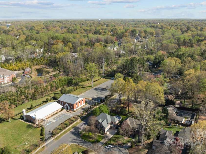 5303 Shasta Hill Court, Charlotte, NC 28211.  MLS# CAR4194738, YatesRealty ID 14138. 