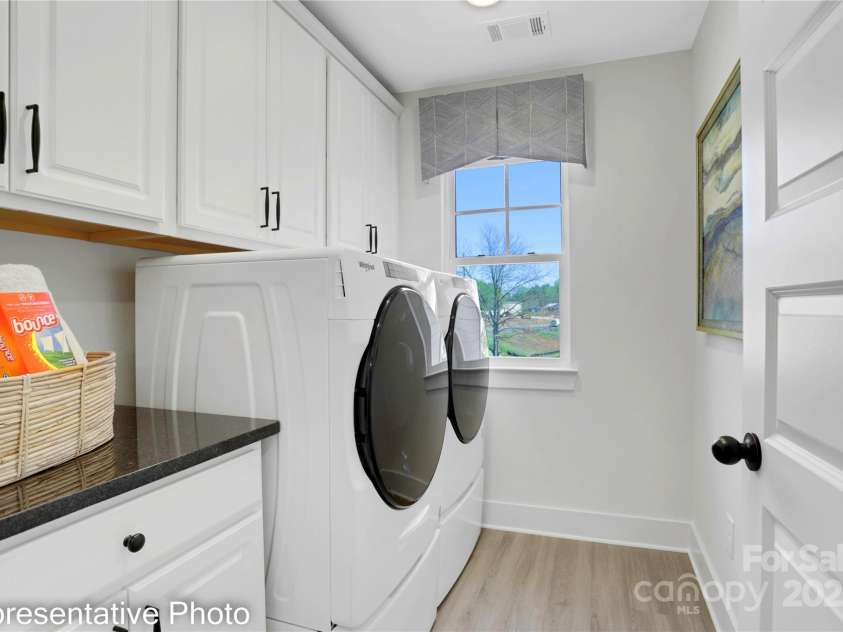 8692 Acadia Parkway, Sherrills Ford, NC 28673.  MLS# CAR4258261, YatesRealty ID 14139. 