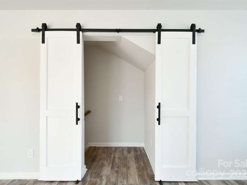 1229 Kohler Avenue, Charlotte, NC 28206.  MLS# CAR4214085, YatesRealty ID 1414. 