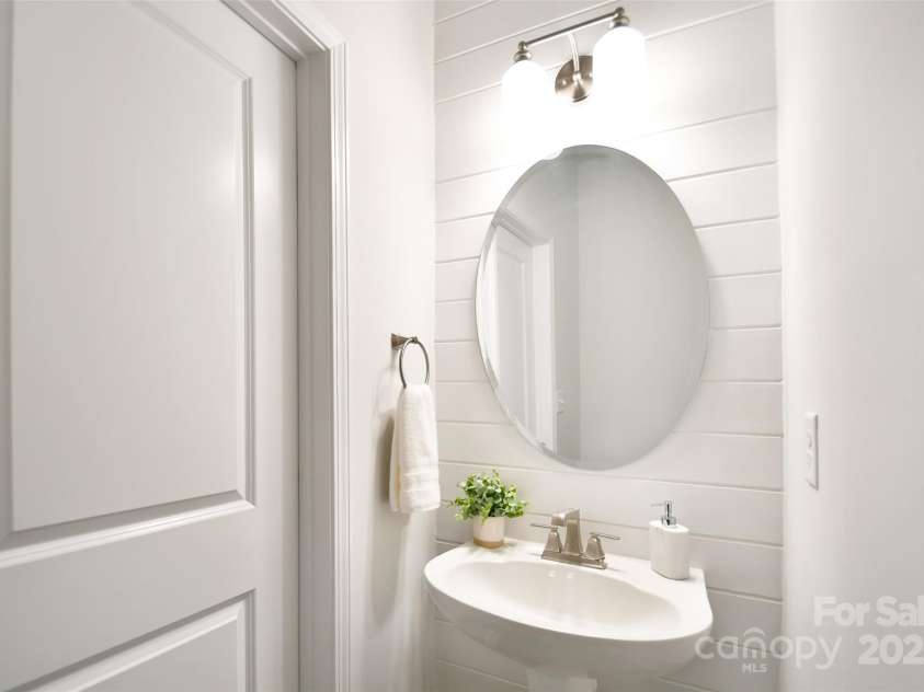 1229 Kohler Avenue, Charlotte, NC 28206.  MLS# CAR4214085, YatesRealty ID 1414. 