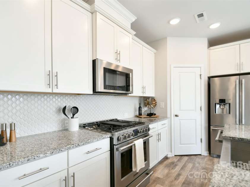 1229 Kohler Avenue, Charlotte, NC 28206.  MLS# CAR4214085, YatesRealty ID 1414. 