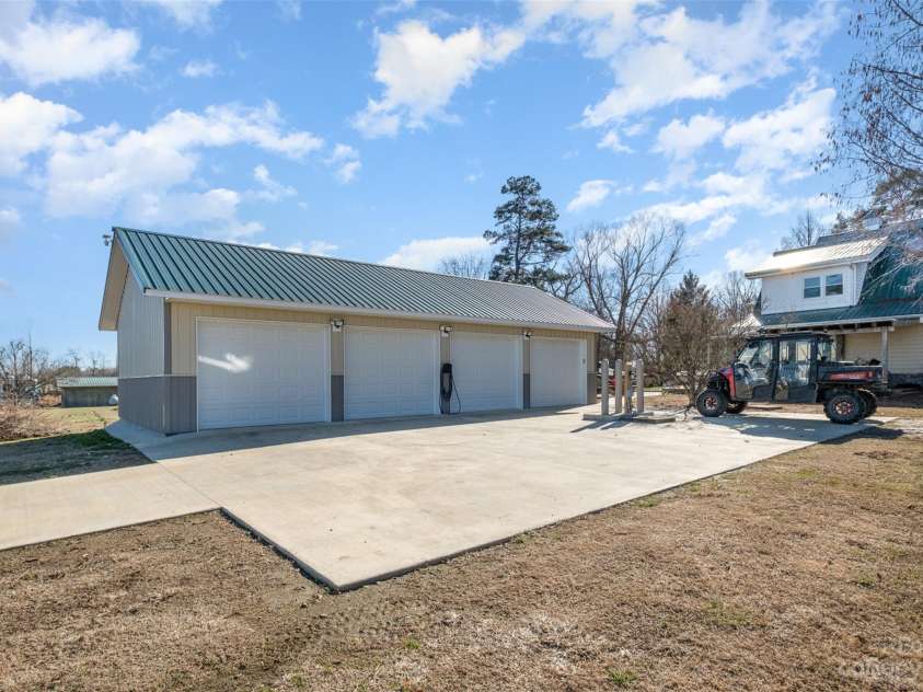 243 Jarab Hill Lane, Statesville, NC 28625.  MLS# CAR4095687, YatesRealty ID 1414. 