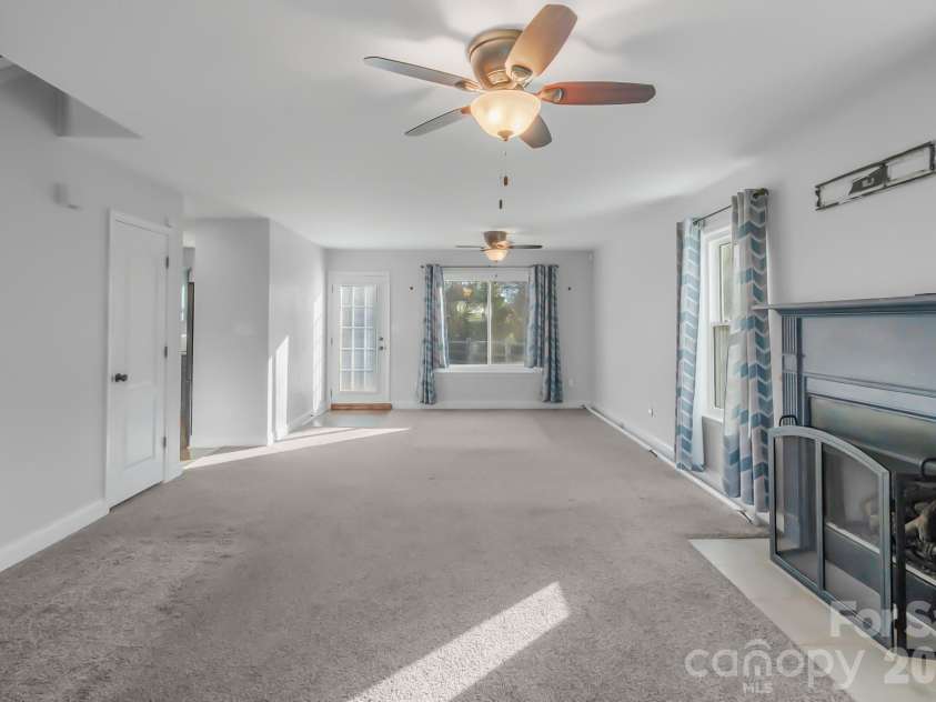 2984 Daffodil Court, Gastonia, NC 28054.  MLS# CAR4337455, YatesRealty ID 14140. 