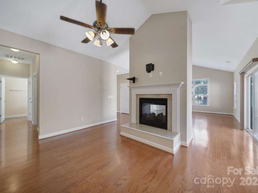 4919 Polo Gate Boulevard, Charlotte, NC 28216.  MLS# CAR4276719, YatesRealty ID 14140. Living Room