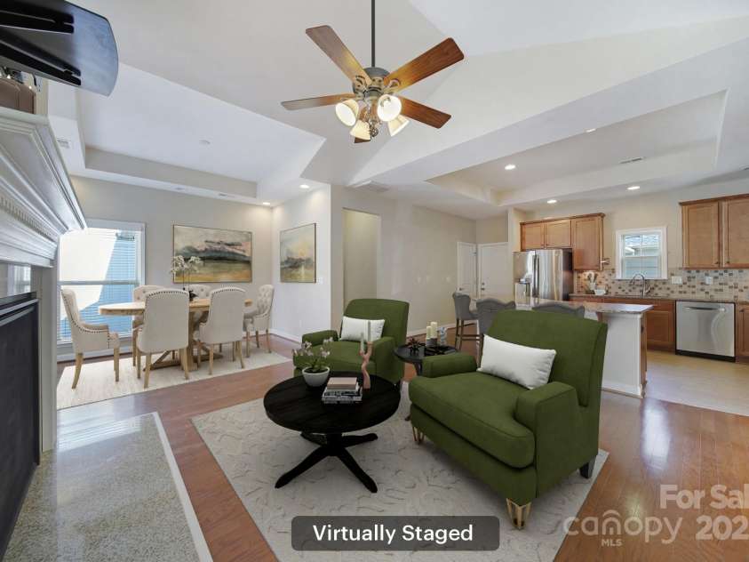 4919 Polo Gate Boulevard, Charlotte, NC 28216.  MLS# CAR4276719, YatesRealty ID 14140. Living Room