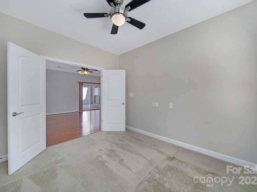4919 Polo Gate Boulevard, Charlotte, NC 28216.  MLS# CAR4276719, YatesRealty ID 14140. Office/Flex Space