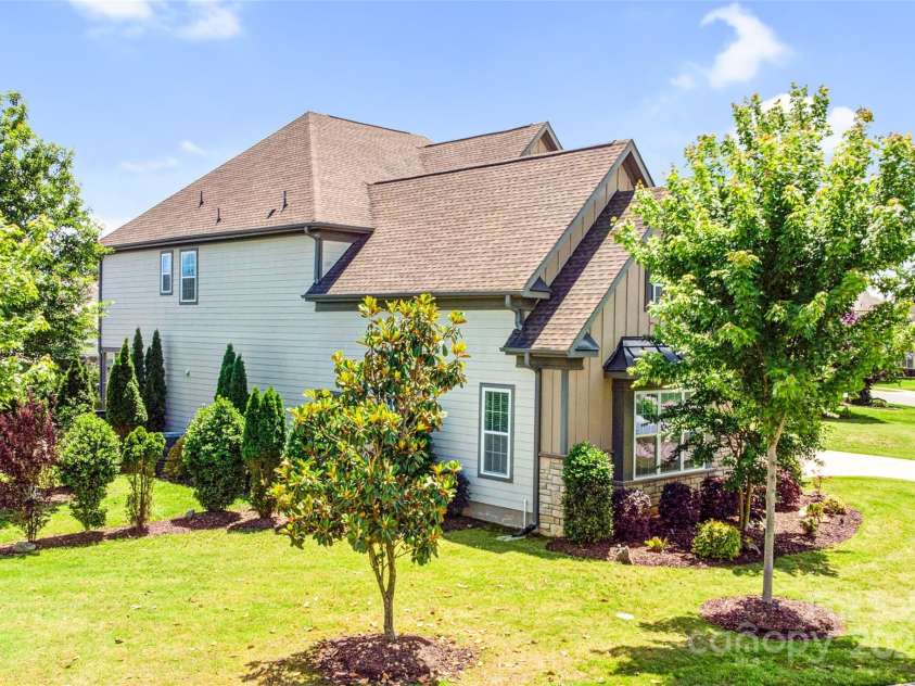 13204 Feale Court, Charlotte, NC 28278.  MLS# CAR4256733, YatesRealty ID 14141. 