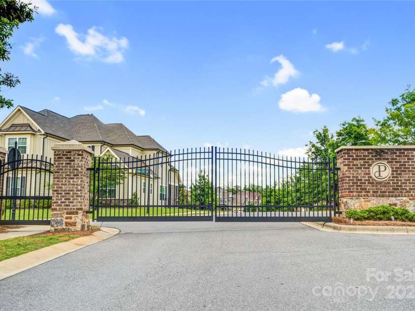 13204 Feale Court, Charlotte, NC 28278.  MLS# CAR4256733, YatesRealty ID 14141. 