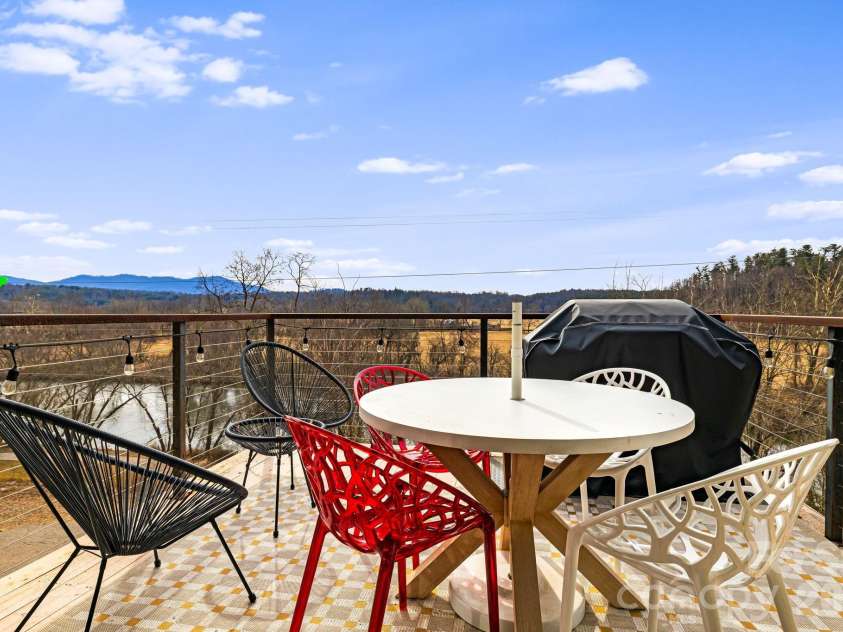 26 Upstream Way, Asheville, NC 28806.  MLS# CAR4334274, YatesRealty ID 14142. 