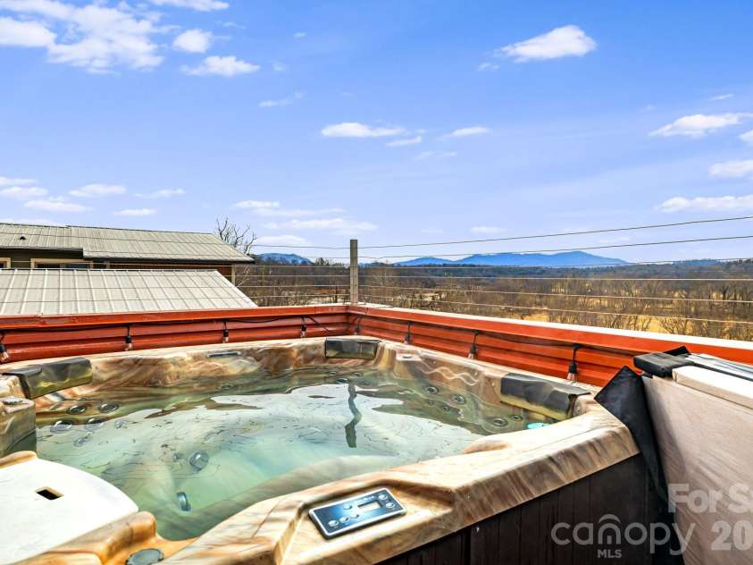26 Upstream Way, Asheville, NC 28806.  MLS# CAR4334274, YatesRealty ID 14142. 