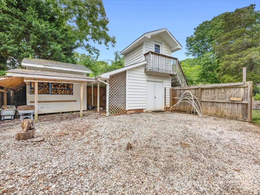 1031 Eldorado Avenue, Charlotte, NC 28262.  MLS# CAR4257964, YatesRealty ID 14143. 