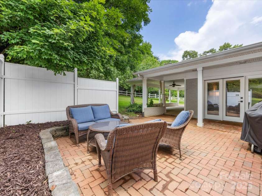 1031 Eldorado Avenue, Charlotte, NC 28262.  MLS# CAR4257964, YatesRealty ID 14143. 