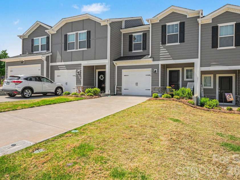 5530 Worrell Way, Kannapolis, NC 28081.  MLS# CAR4371575, YatesRealty ID 14143. 