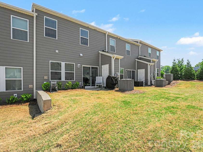 5530 Worrell Way, Kannapolis, NC 28081.  MLS# CAR4371575, YatesRealty ID 14143. 