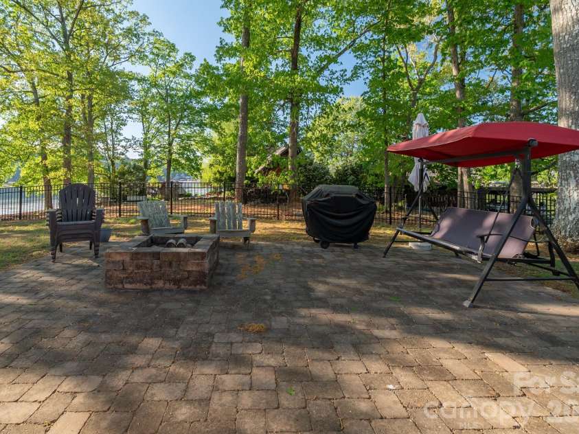 150 Pinehaven Lane, New London, NC 28127.  MLS# CAR4371563, YatesRealty ID 14144. 