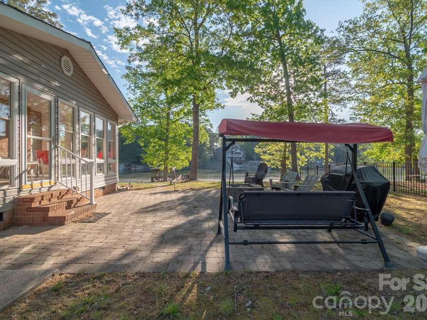 150 Pinehaven Lane, New London, NC 28127.  MLS# CAR4371563, YatesRealty ID 14144. 