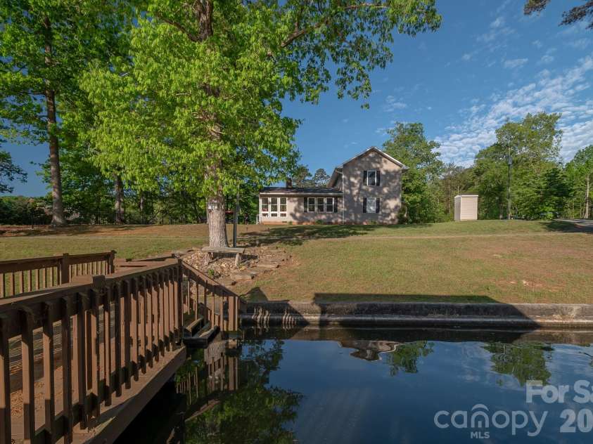 150 Pinehaven Lane, New London, NC 28127.  MLS# CAR4371563, YatesRealty ID 14144. 