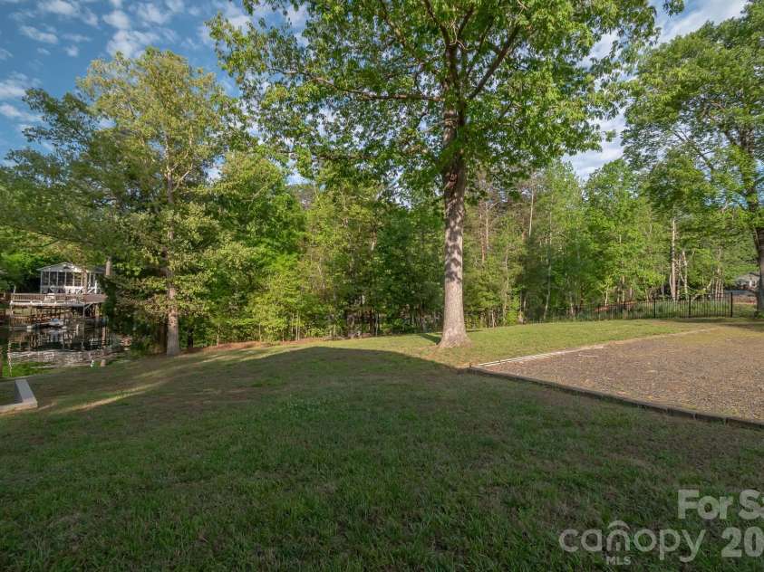 150 Pinehaven Lane, New London, NC 28127.  MLS# CAR4371563, YatesRealty ID 14144. 