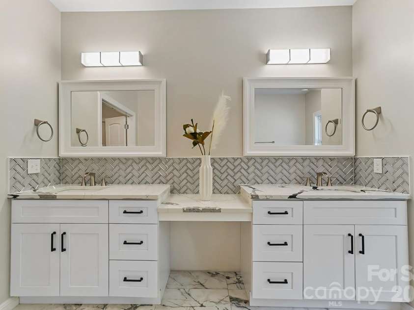 467 COUNTRYWOOD Place, Concord, NC 28025.  MLS# CAR4366043, YatesRealty ID 14145. 
