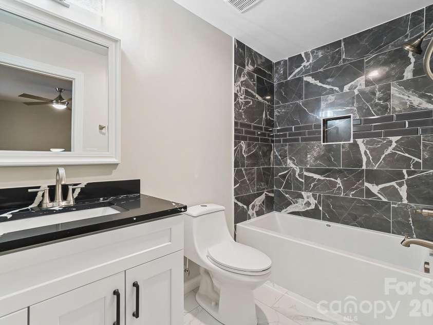 467 COUNTRYWOOD Place, Concord, NC 28025.  MLS# CAR4366043, YatesRealty ID 14145. 