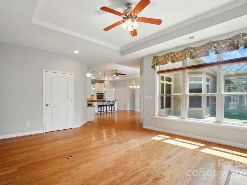 5028 Polo Gate Boulevard, Charlotte, NC 28216.  MLS# CAR4254991, YatesRealty ID 14146. 