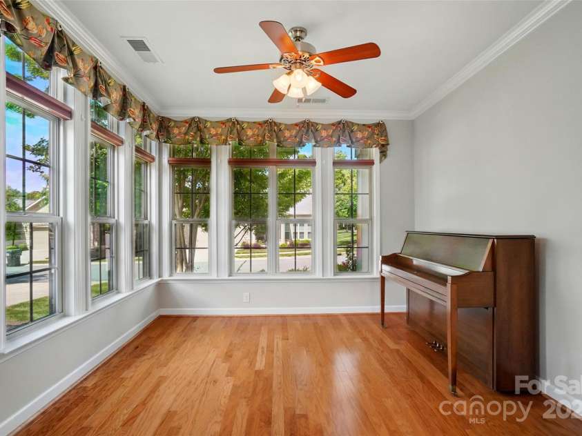 5028 Polo Gate Boulevard, Charlotte, NC 28216.  MLS# CAR4254991, YatesRealty ID 14146. 