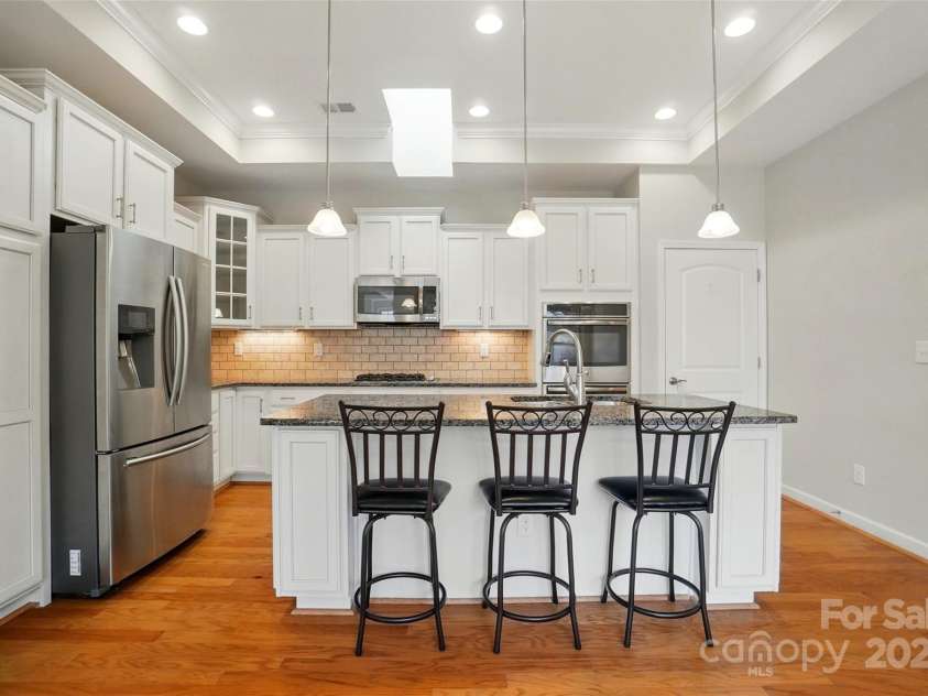 5028 Polo Gate Boulevard, Charlotte, NC 28216.  MLS# CAR4254991, YatesRealty ID 14146. 