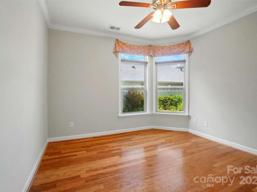 5028 Polo Gate Boulevard, Charlotte, NC 28216.  MLS# CAR4254991, YatesRealty ID 14146. 