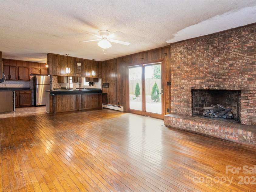 67 Old Turkey Creek Road, Leicester, NC 28748.  MLS# CAR4257740, YatesRealty ID 14147. Den