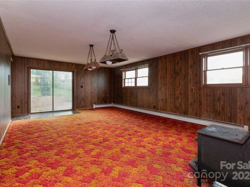 67 Old Turkey Creek Road, Leicester, NC 28748.  MLS# CAR4257740, YatesRealty ID 14147. Family Room