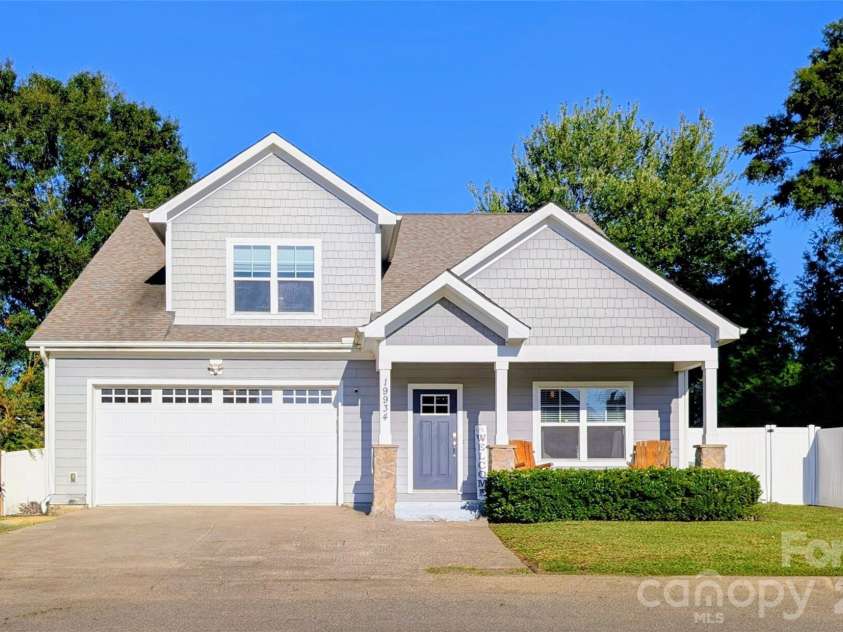 19934 Walter Henderson Road, Cornelius, NC 28031.  MLS# CAR4359188, YatesRealty ID 14148. 