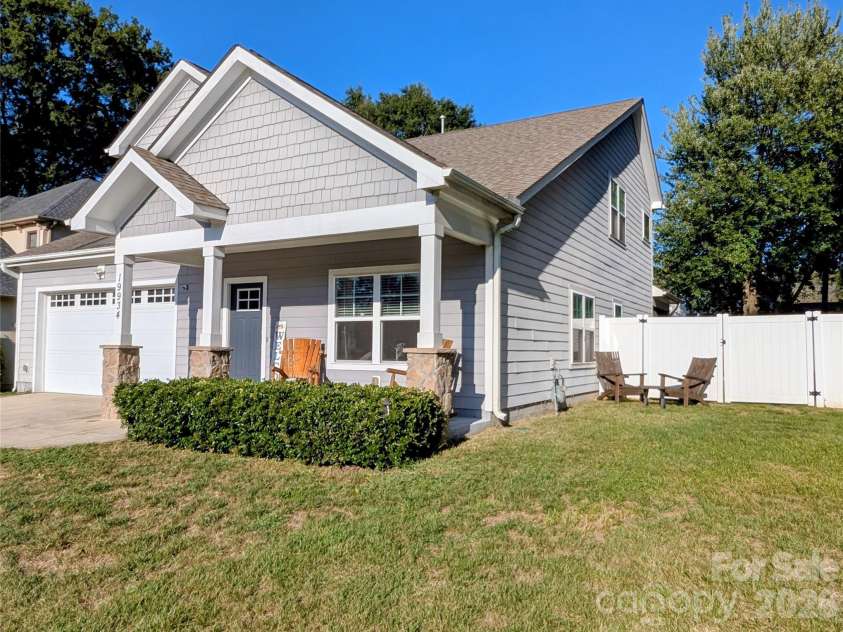19934 Walter Henderson Road, Cornelius, NC 28031.  MLS# CAR4359188, YatesRealty ID 14148. 