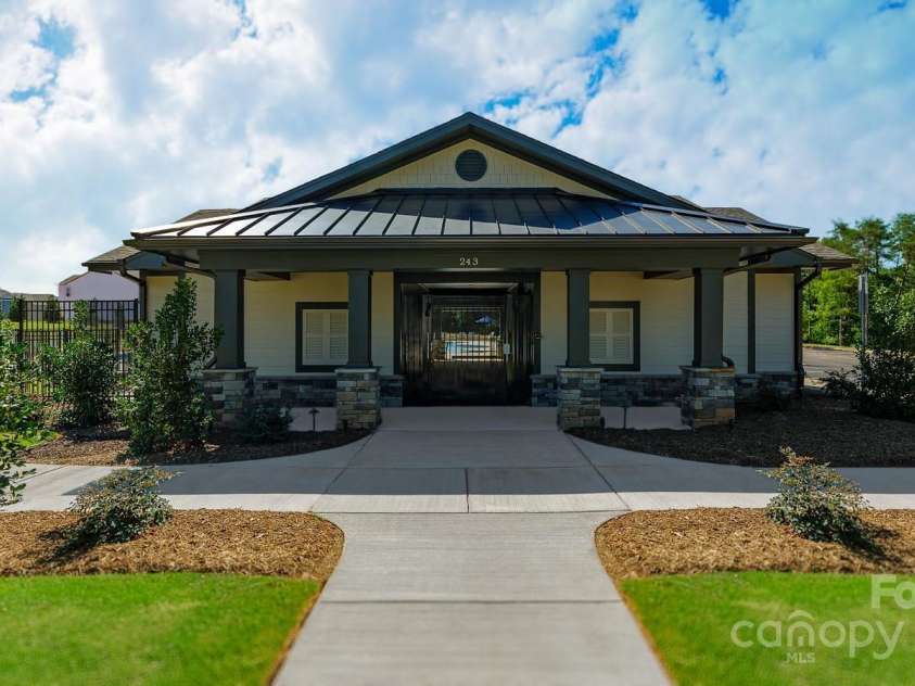 547 Trading Post Lane, York, SC 29745.  MLS# CAR4254228, YatesRealty ID 14148. 