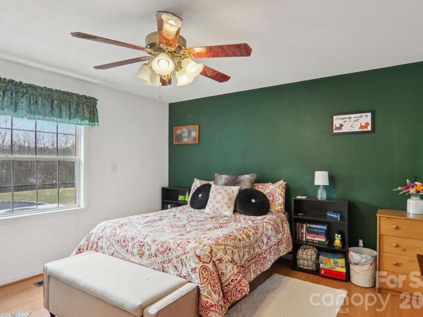 130 Crestview Street, Canton, NC 28716.  MLS# CAR4345646, YatesRealty ID 14149. 