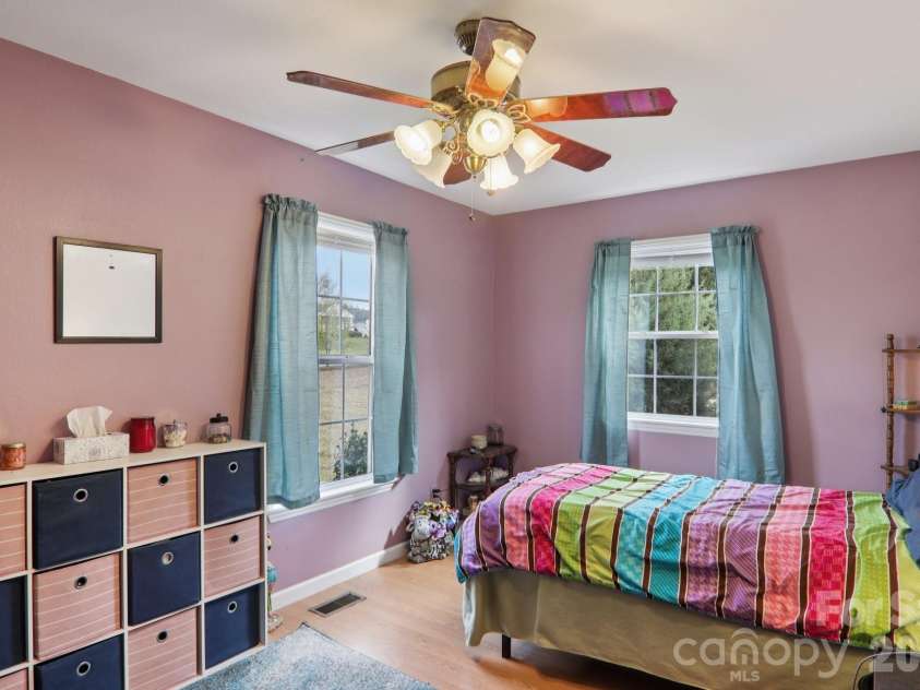 130 Crestview Street, Canton, NC 28716.  MLS# CAR4345646, YatesRealty ID 14149. 