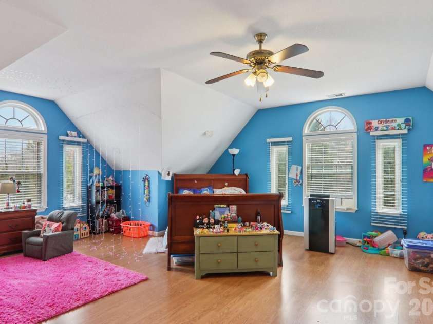 130 Crestview Street, Canton, NC 28716.  MLS# CAR4345646, YatesRealty ID 14149. 