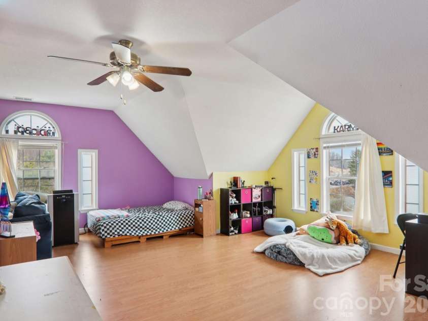 130 Crestview Street, Canton, NC 28716.  MLS# CAR4345646, YatesRealty ID 14149. 