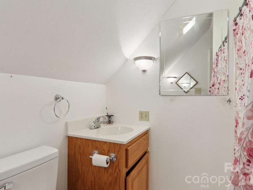 130 Crestview Street, Canton, NC 28716.  MLS# CAR4345646, YatesRealty ID 14149. 