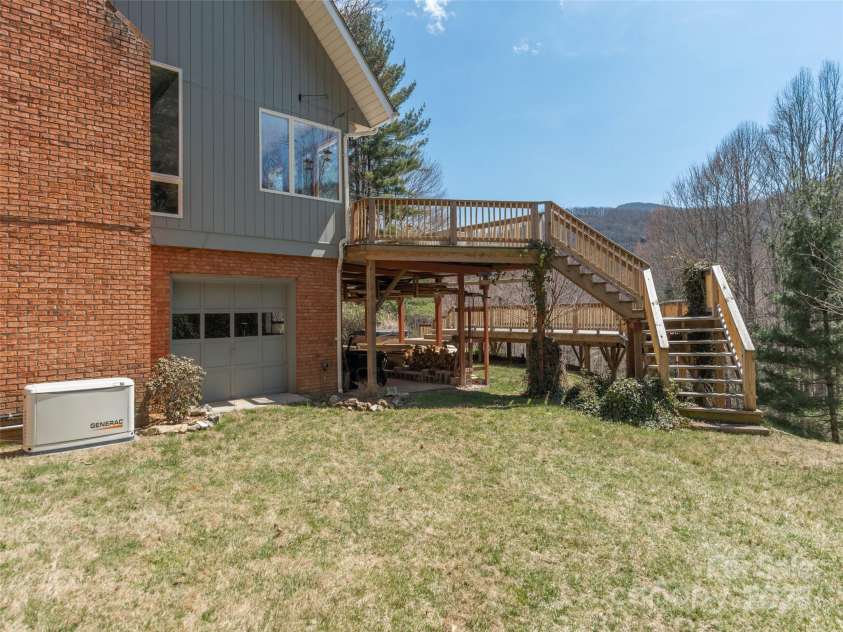 191 Cataloochee Lane, Waynesville, NC 28785.  MLS# CAR4238973, YatesRealty ID 14149. 