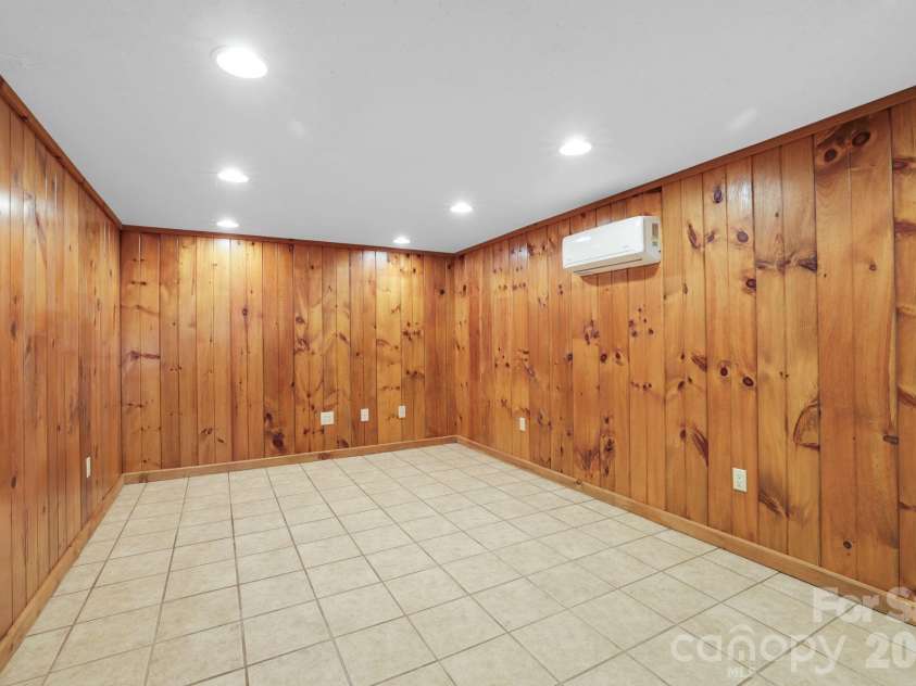 1644 West Deep Creek Road, Bryson City, NC 28713.  MLS# CAR4047288, YatesRealty ID 1415. 