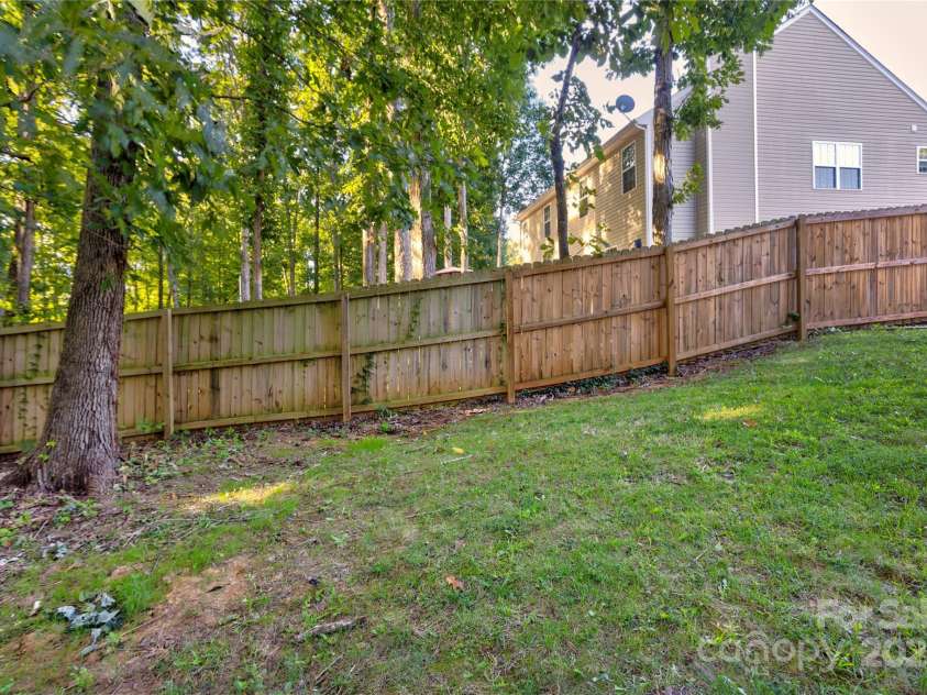 1229 Brecken Court, Kannapolis, NC 28081.  MLS# CAR4298369, YatesRealty ID 14150. 