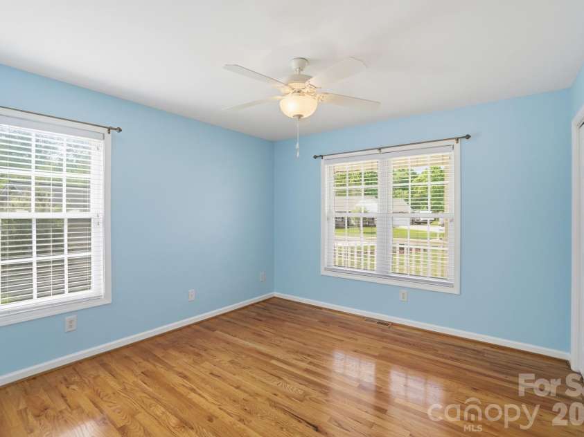 4425 Frank Dellinger Lane, Maiden, NC 28650.  MLS# CAR4368367, YatesRealty ID 14150. 